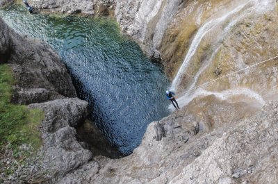 jumping-jack-canyoning__22_.jpg