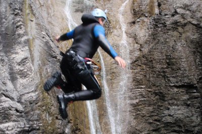 jumping-jack-canyoning__23_.jpg