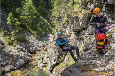 jumping-jack-canyoning__24_.jpg