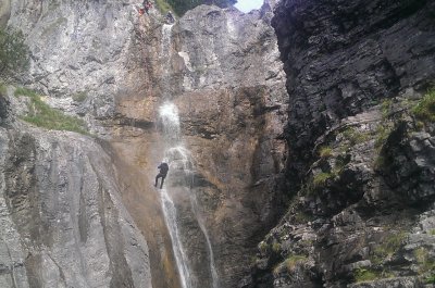 jumping-jack-canyoning__25_.jpg