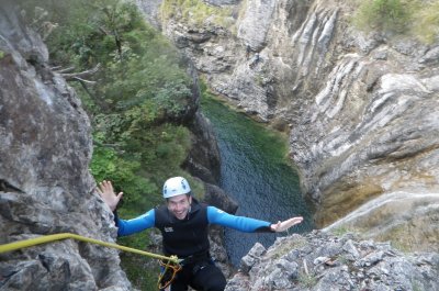 jumping-jack-canyoning__2_.jpg