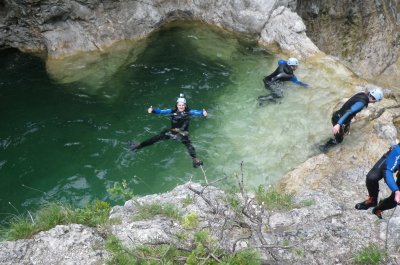 jumping-jack-canyoning__3_.jpg