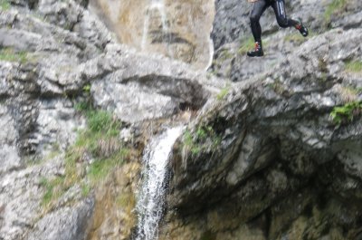 jumping-jack-canyoning__4_.jpg